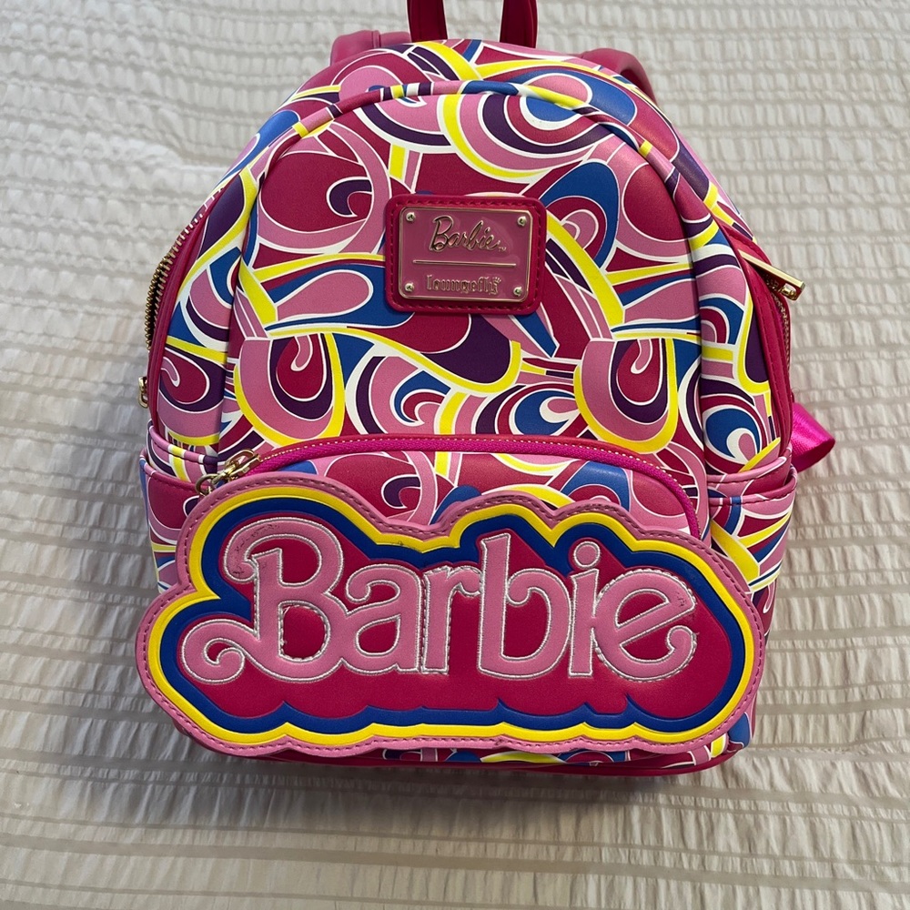 BARBIE Loungefly BACKPACK - Picture 4 of 6